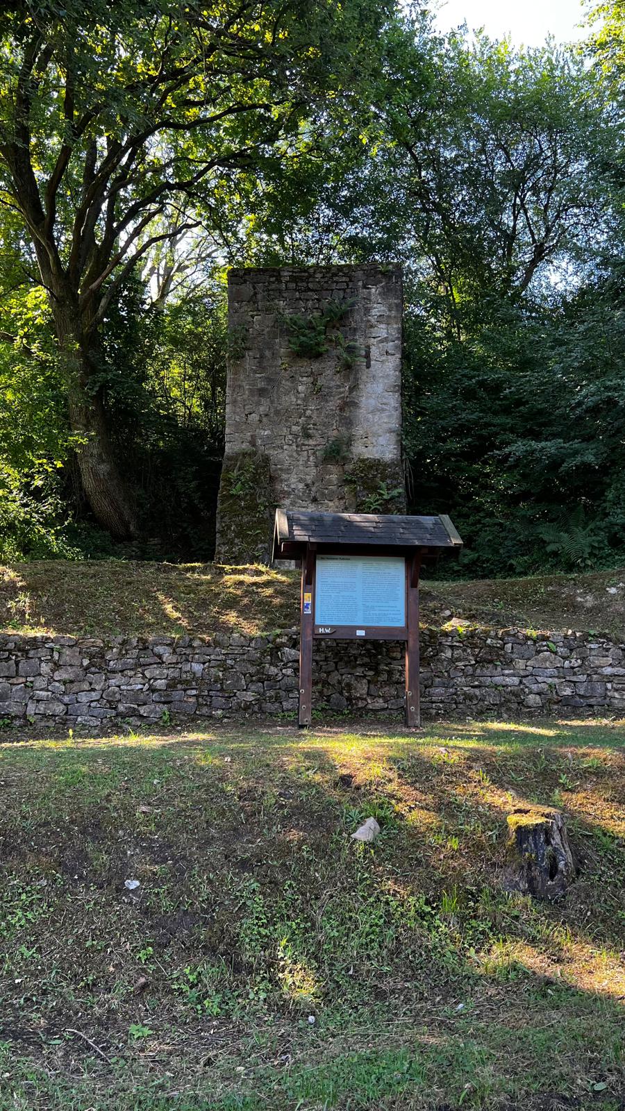 Heinser Kalkofen – Schachtofen und Industriedenkmal an der Oberweser